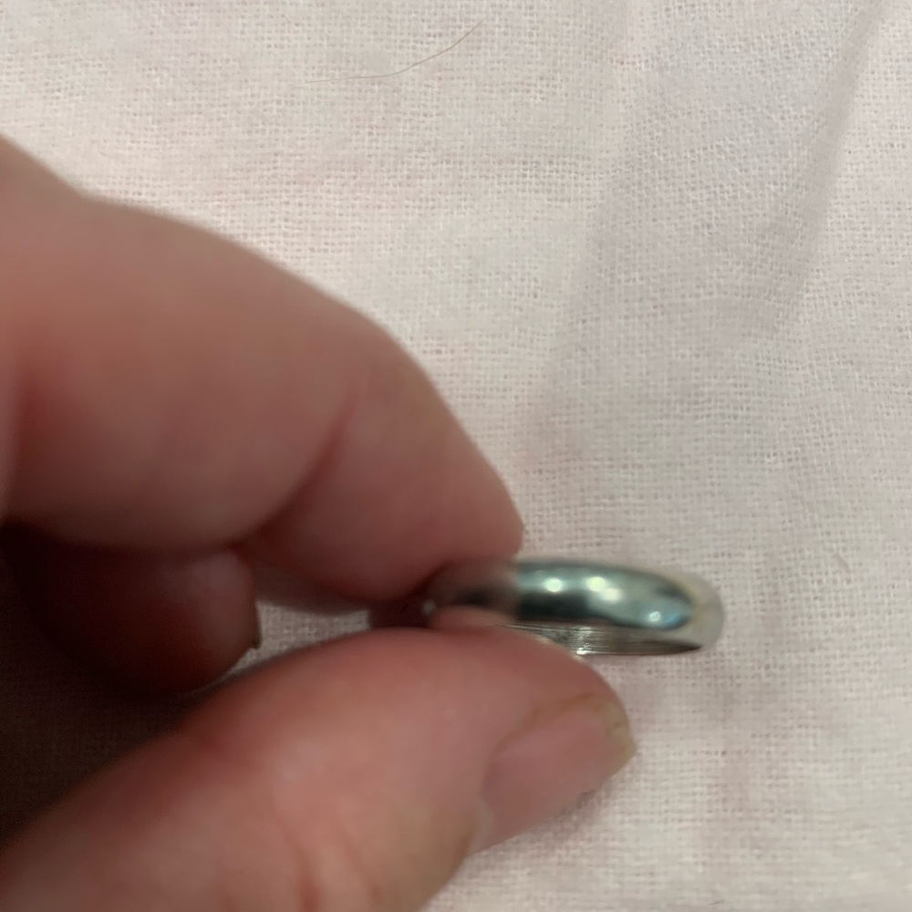 New! Sterling Silver Ring - Picture 4 of 7